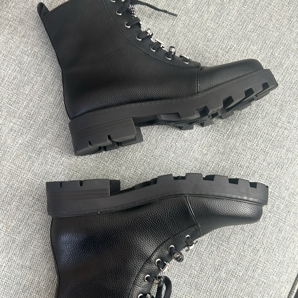 Karl Lagerfeld Paris Women's Mela Embellished Combat Booties Size 8 M - Picture 7 of 8